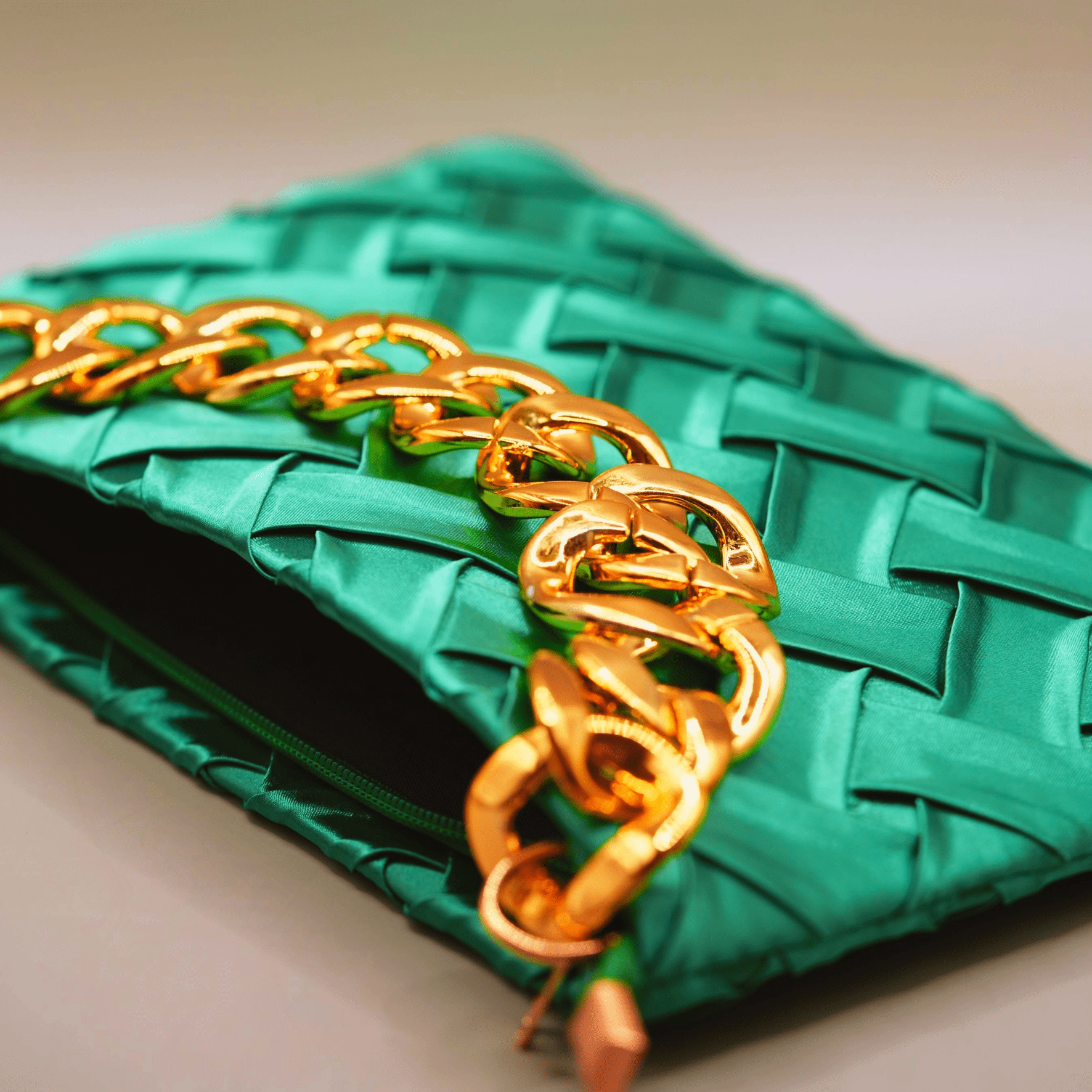 by JoAnn Clutch Handtasche geflochten in Grün