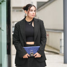 by JoAnn Clutch Handtasche mit Pailletten in Dunkelblau/Schwarz