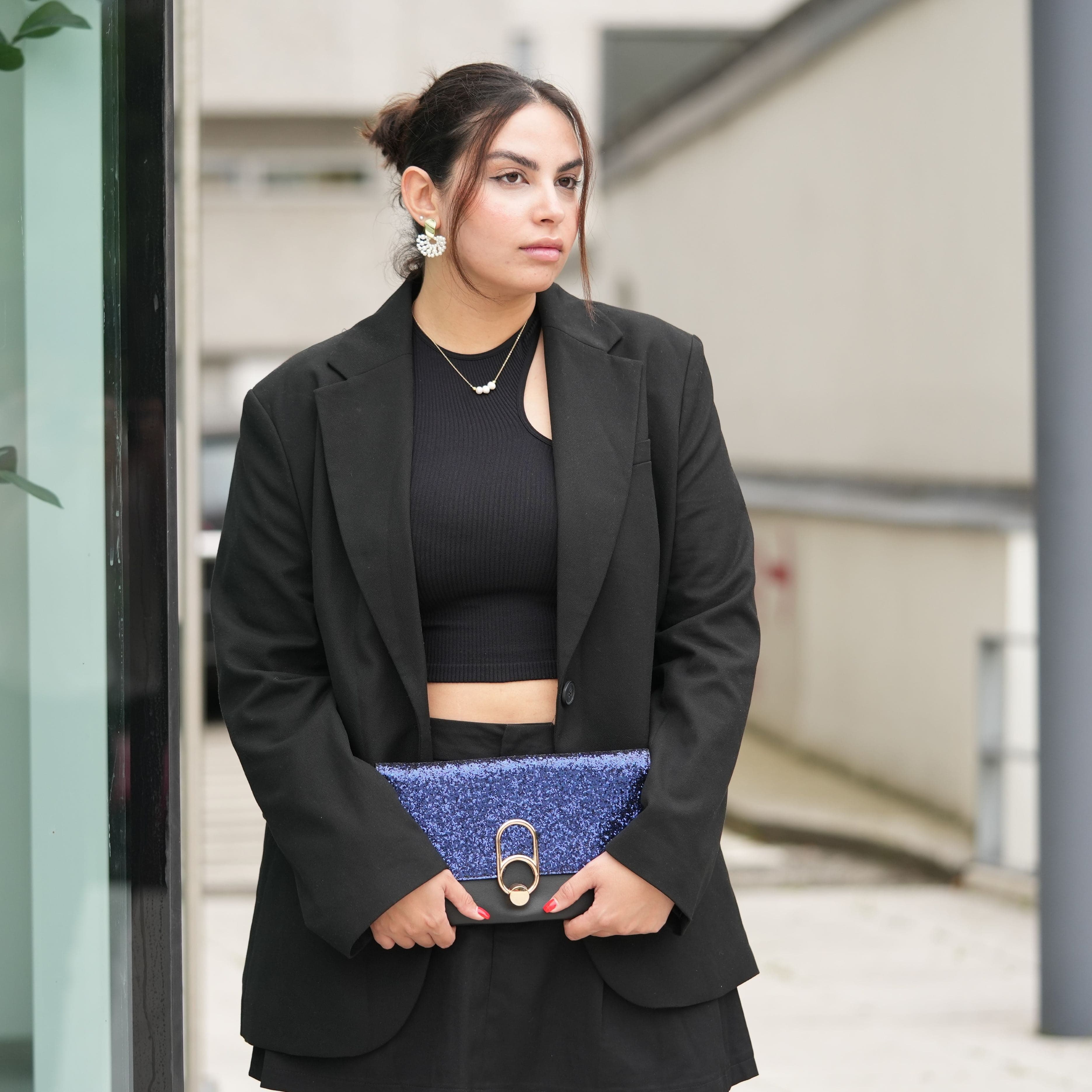 by JoAnn Clutch Handtasche mit Pailletten in Dunkelblau/Schwarz