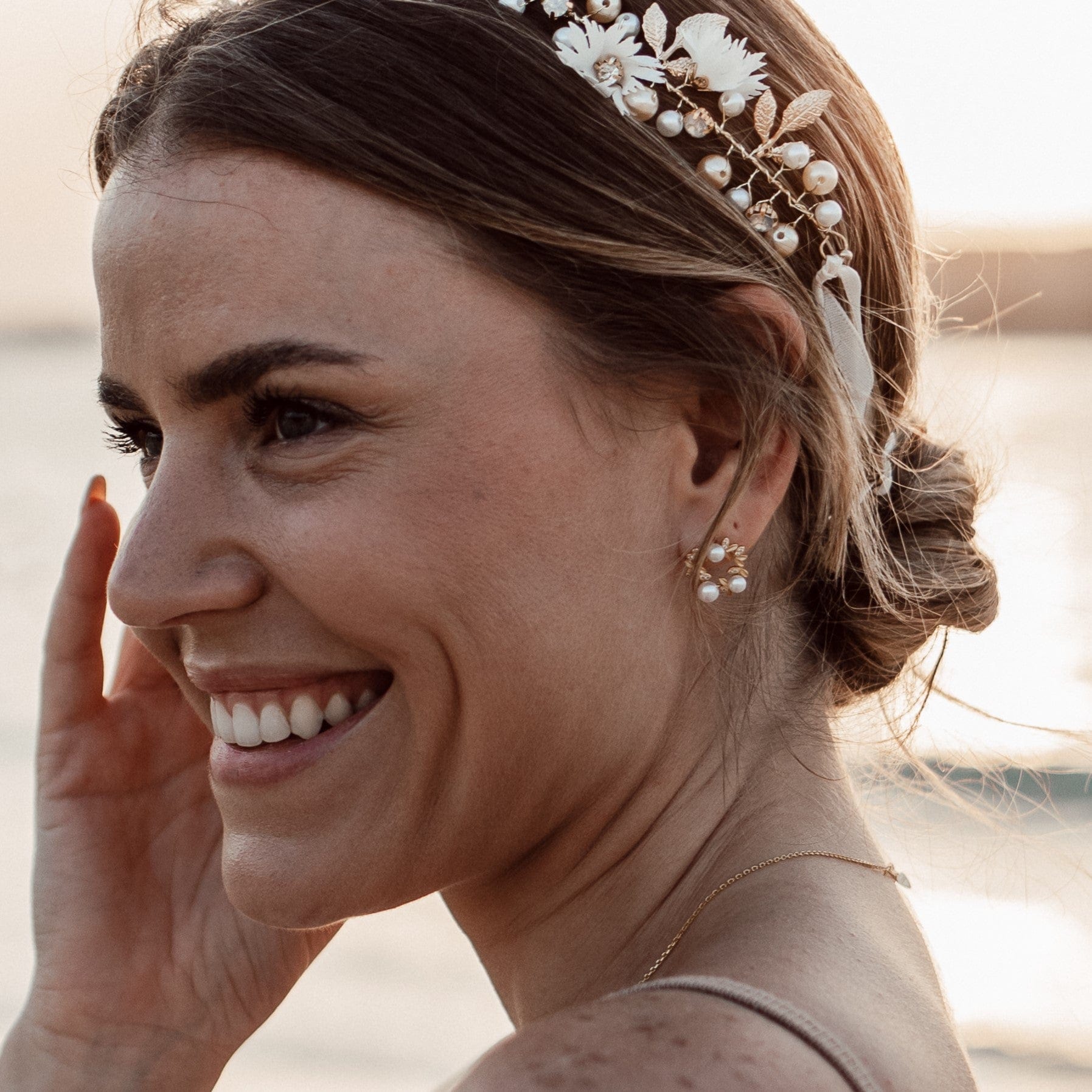 by JoAnn Ohrringe Ohrringe mit Blattmotiv und Perlen