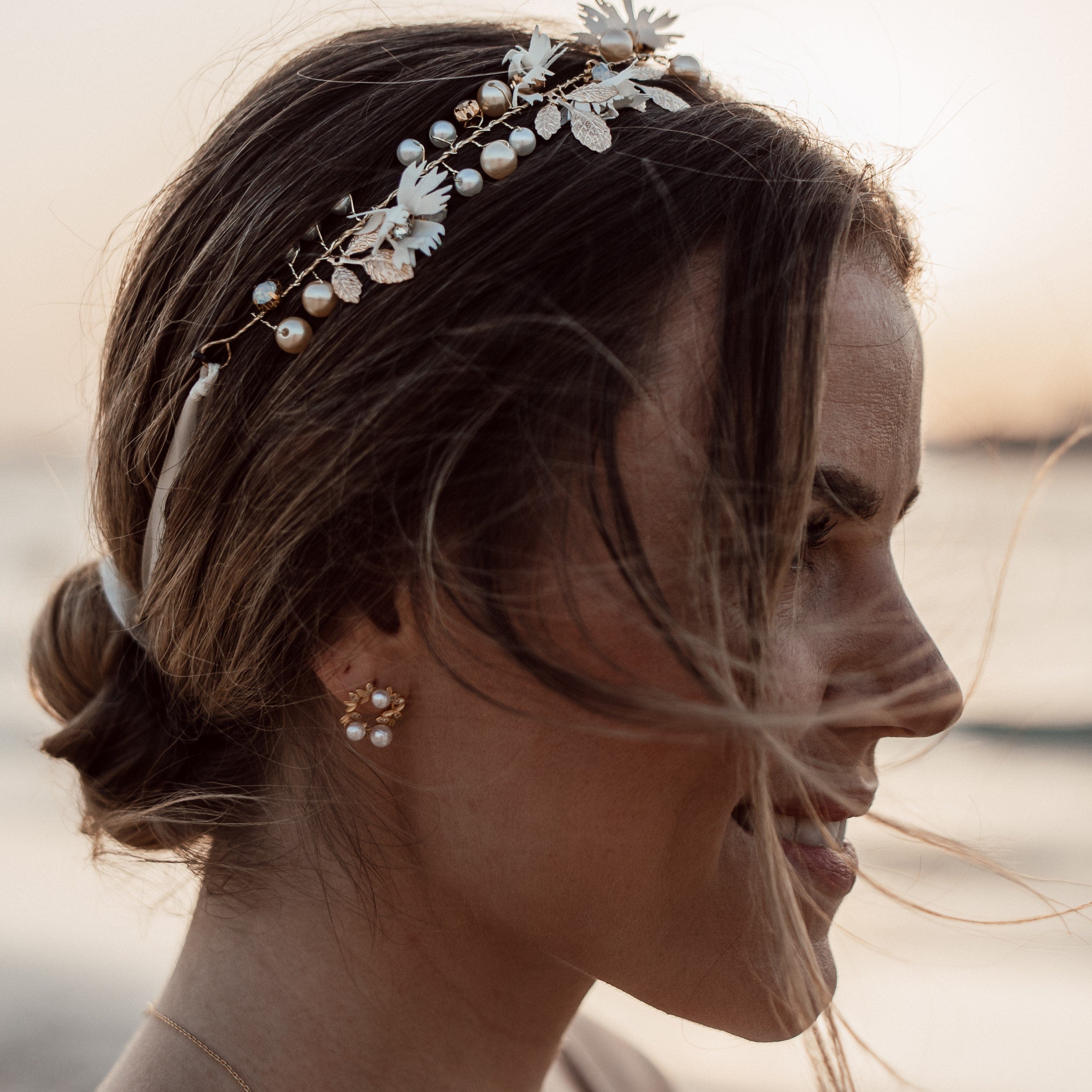 by JoAnn Ohrringe Ohrringe mit Blattmotiv und Perlen