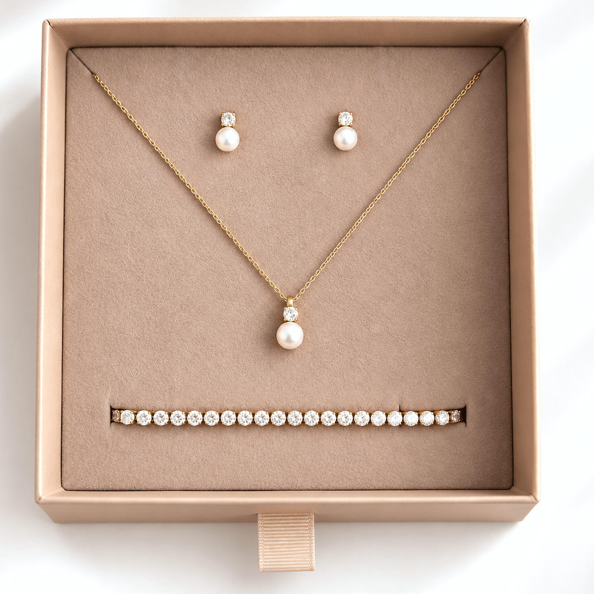 by JoAnn Schmuckset Gold Schmuckset Perlen und Zirkonia mit Armband – 3-teilig in Silber oder Gold
