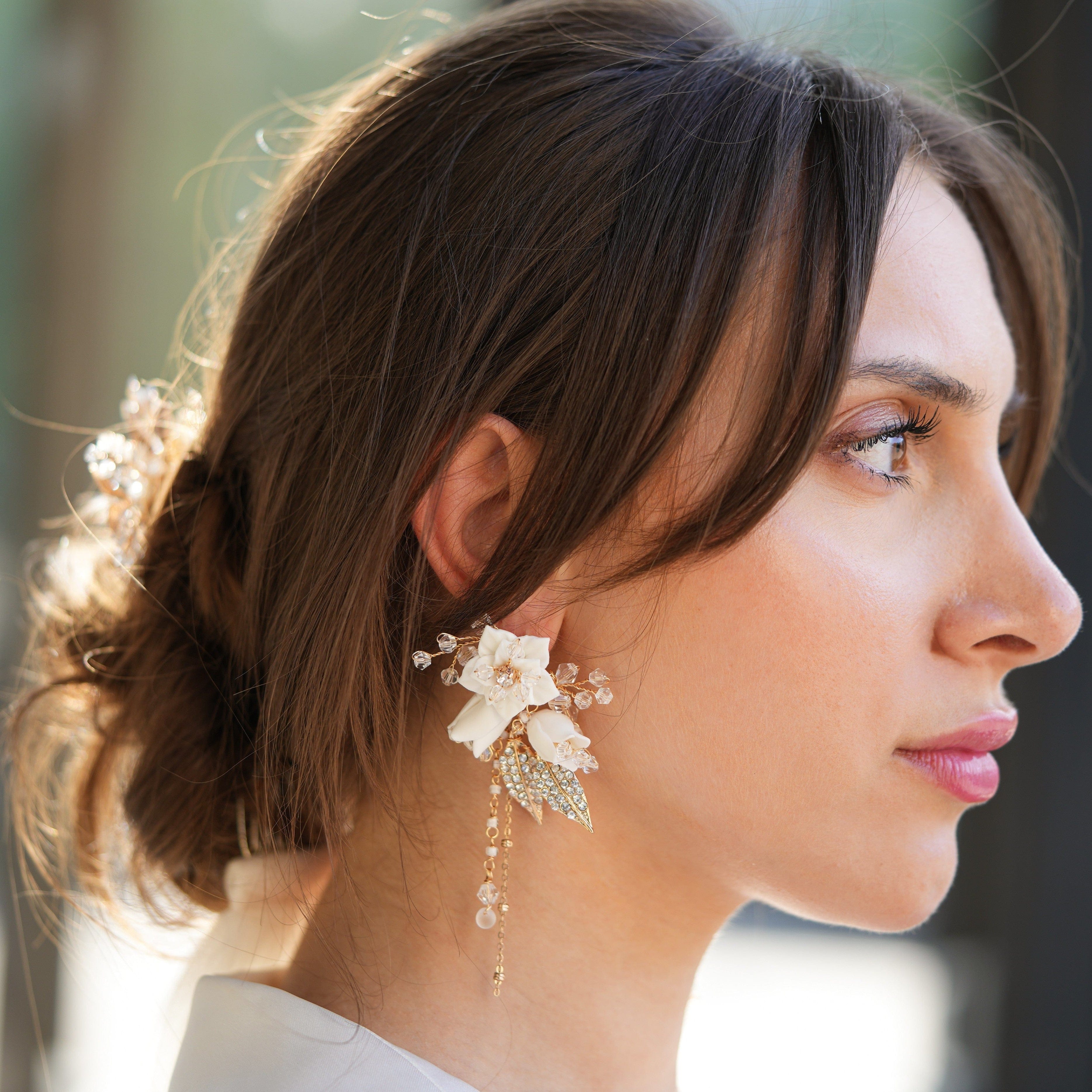 Eisenhardt Company Ohrringe Ohrringe mit drei weißen Blüten