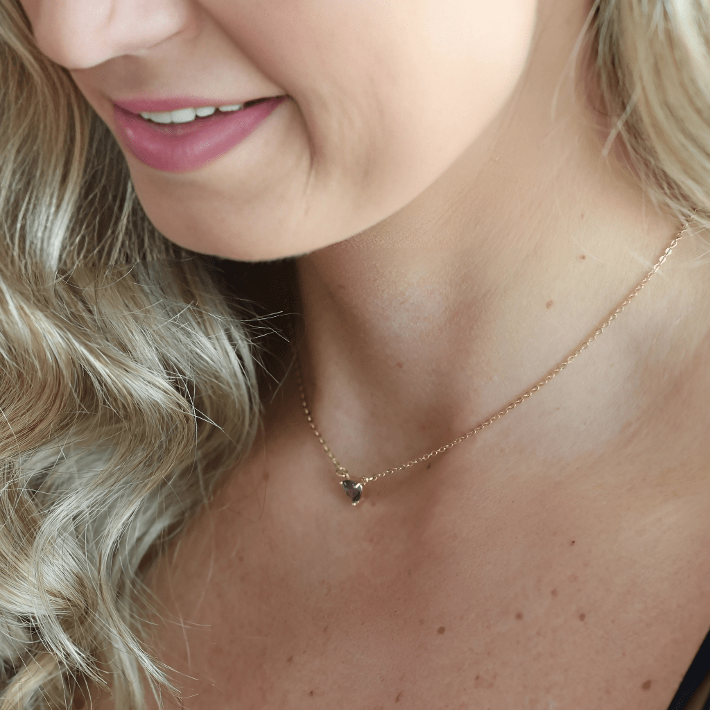 Nalí Halsketten Halskette mit kleinem lila Herz