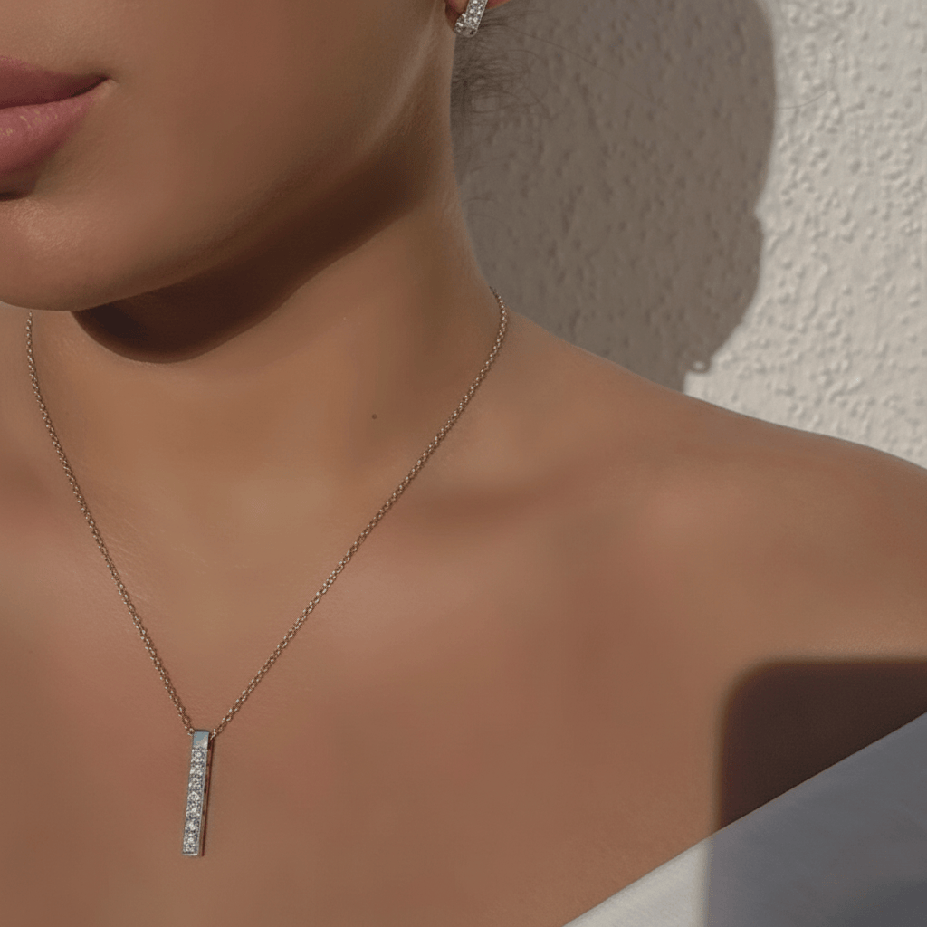 by JoAnn Halsketten Silber Halskette mit Zirkonia Stabanhänger