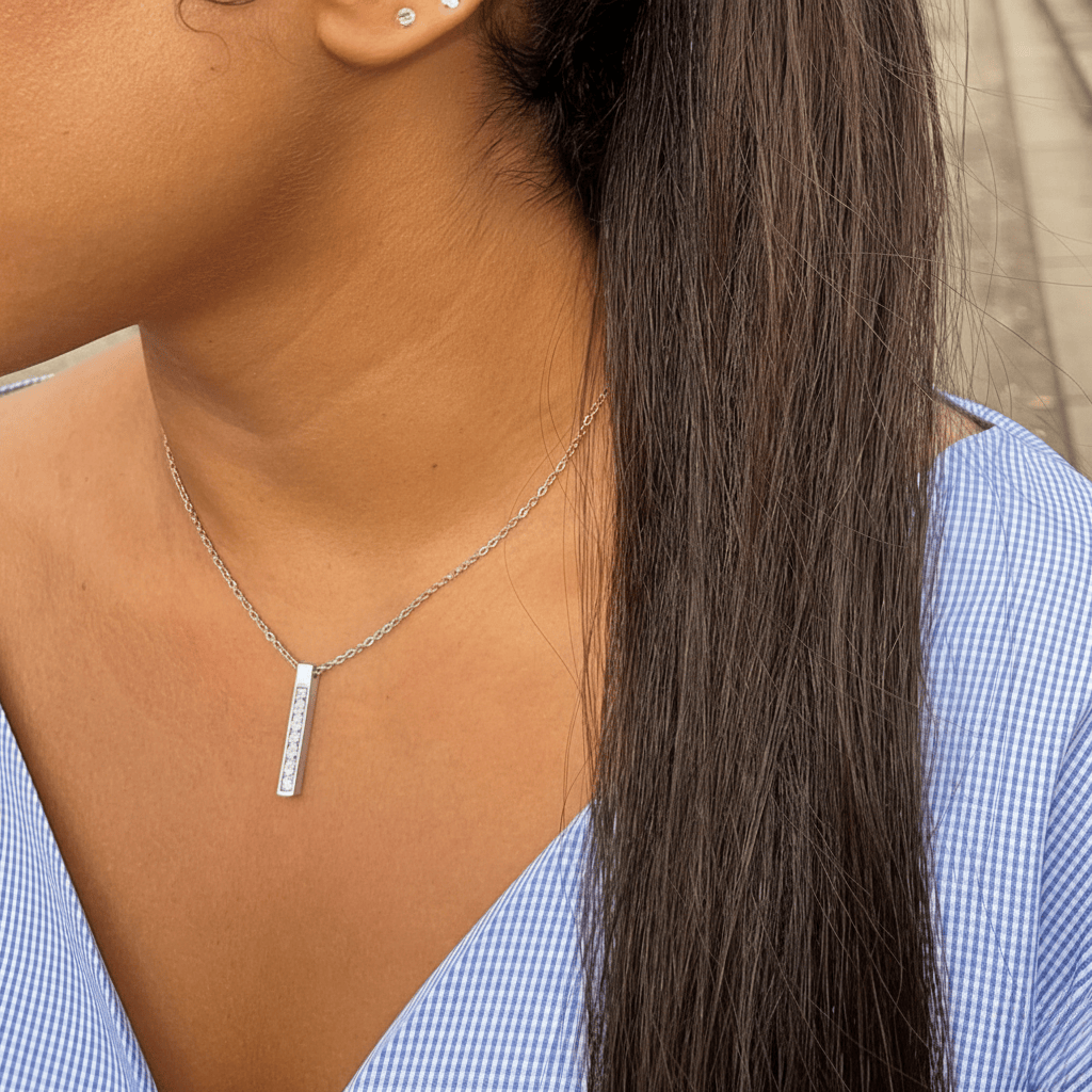 by JoAnn Halsketten Silber Halskette mit Zirkonia Stabanhänger