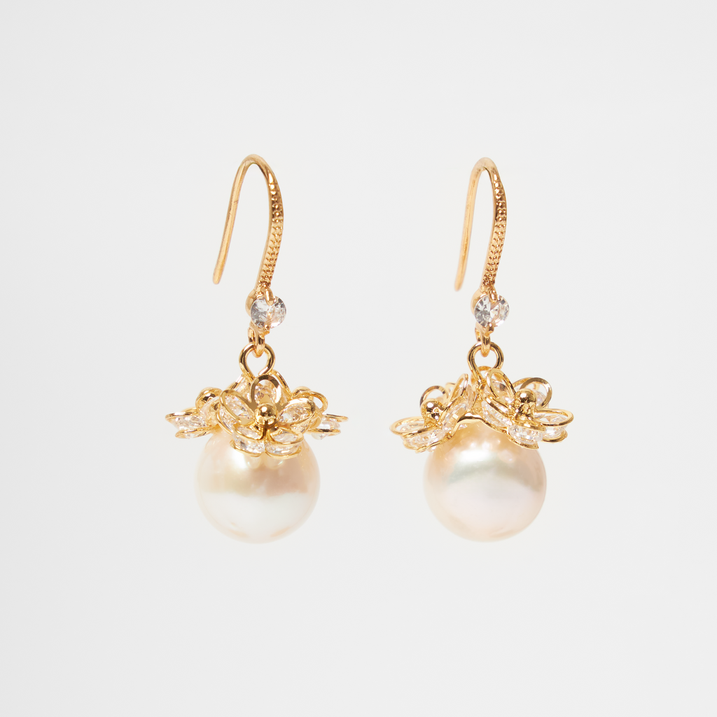 by JoAnn Ohrringe Perle natürliche Farbe Ohrhänger mit natürlicher Perle und Jade