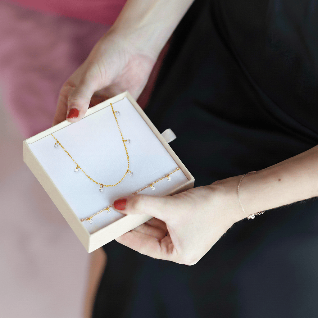 by JoAnn Schmuckset Schmuckset mit zarten Kristallanhängern in Gold