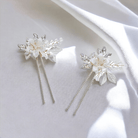 Eisenhardt Company Haarschmuck Haarnadel mit Blüte in silber/weiss